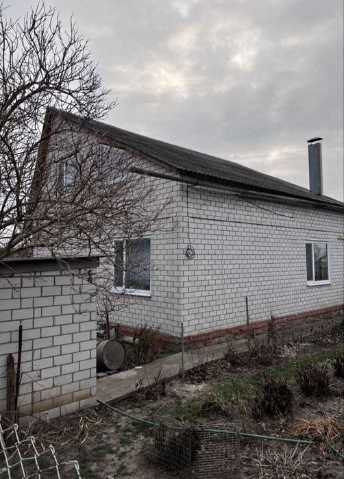 Продаю 2х этажный коттедж в живописном р-не г Мерефа