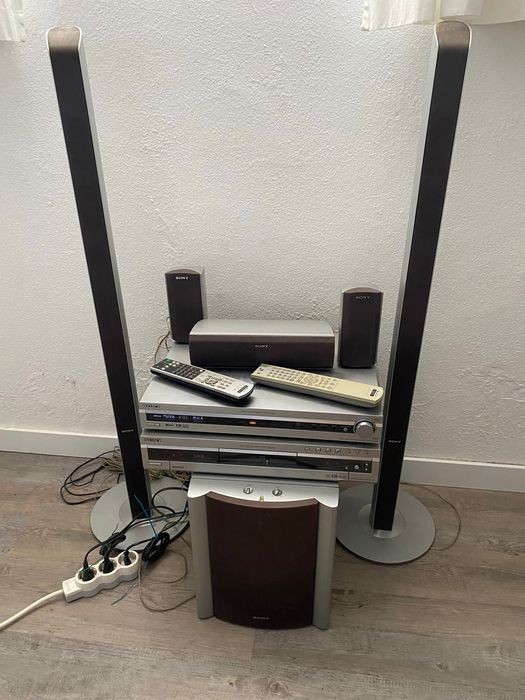 Home cinema Sony com leitor/gravador dvd e control centre e subwoofer