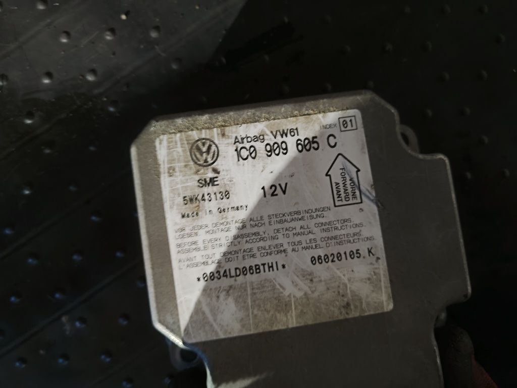 Moduł sterownik poduszek airbag volkswagen passat B5 audi A4 b5