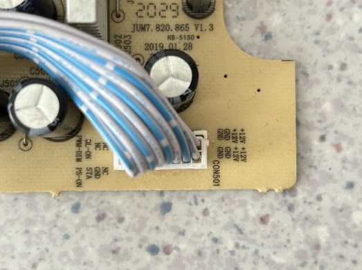 Блок питания + шлейка CH2100D-1MF 700-U

Блок питания LED телевизор