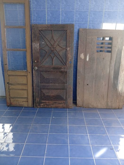 Vendo portas antigas