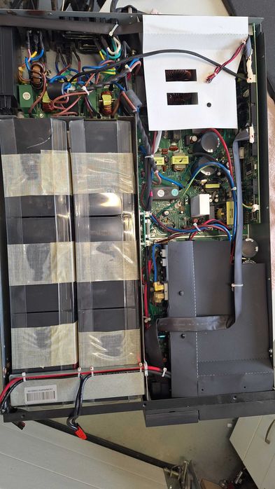 Zasilacz UPS 3000VA/2700W  TrippLite SUINT3000LCD2U do szafy RACK