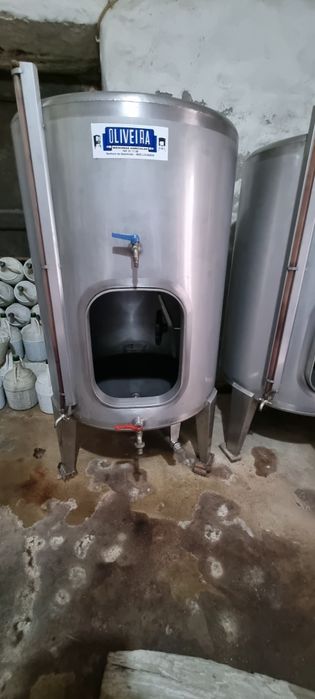 2 Cubas de Vinho em Inox – Semi-Novas | 250€ cad