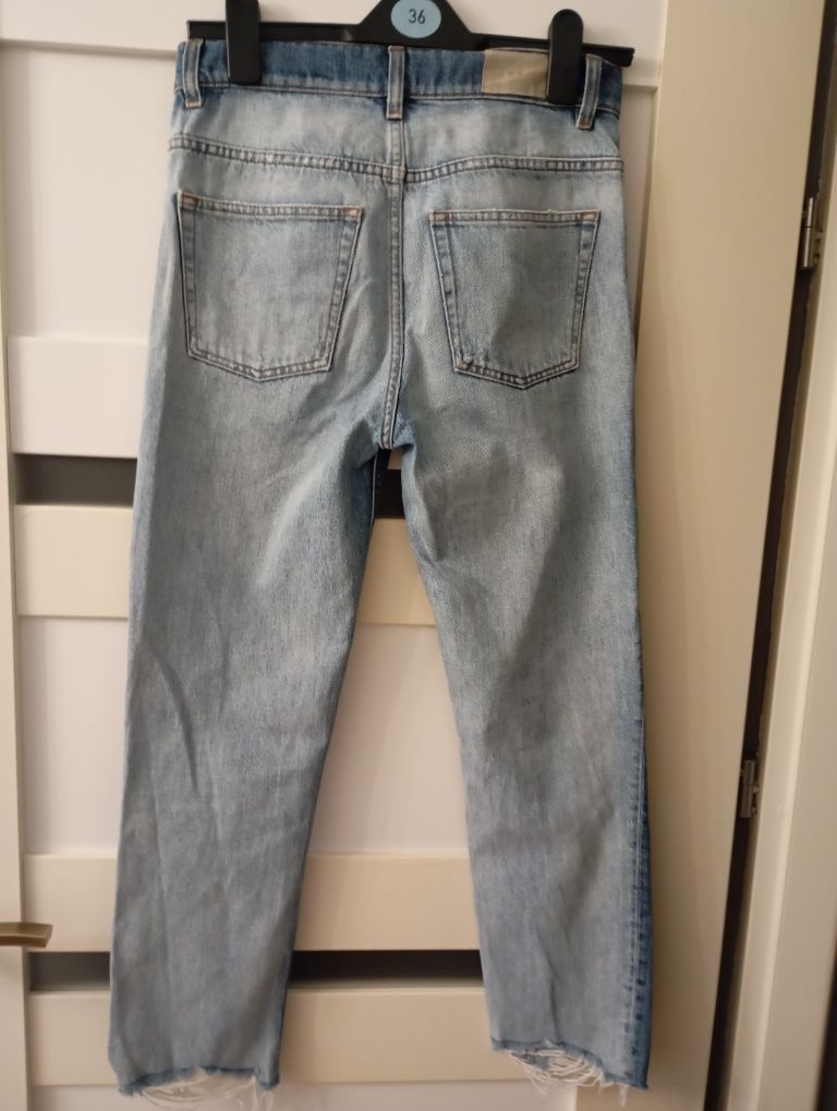 Ciekawe jeansy marki IRO Jeans
