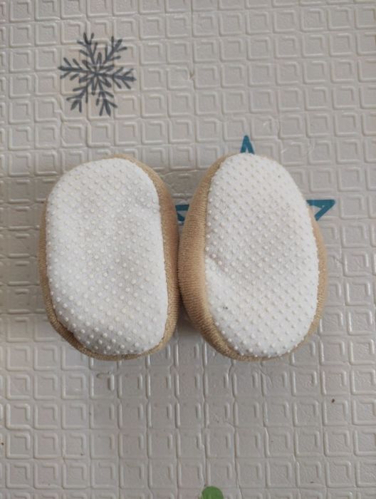 Зимовий комбінезон 68 розміру + тапочки у подарунок