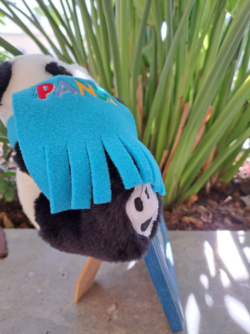 Moldura azul de madeira com Panda de peluche