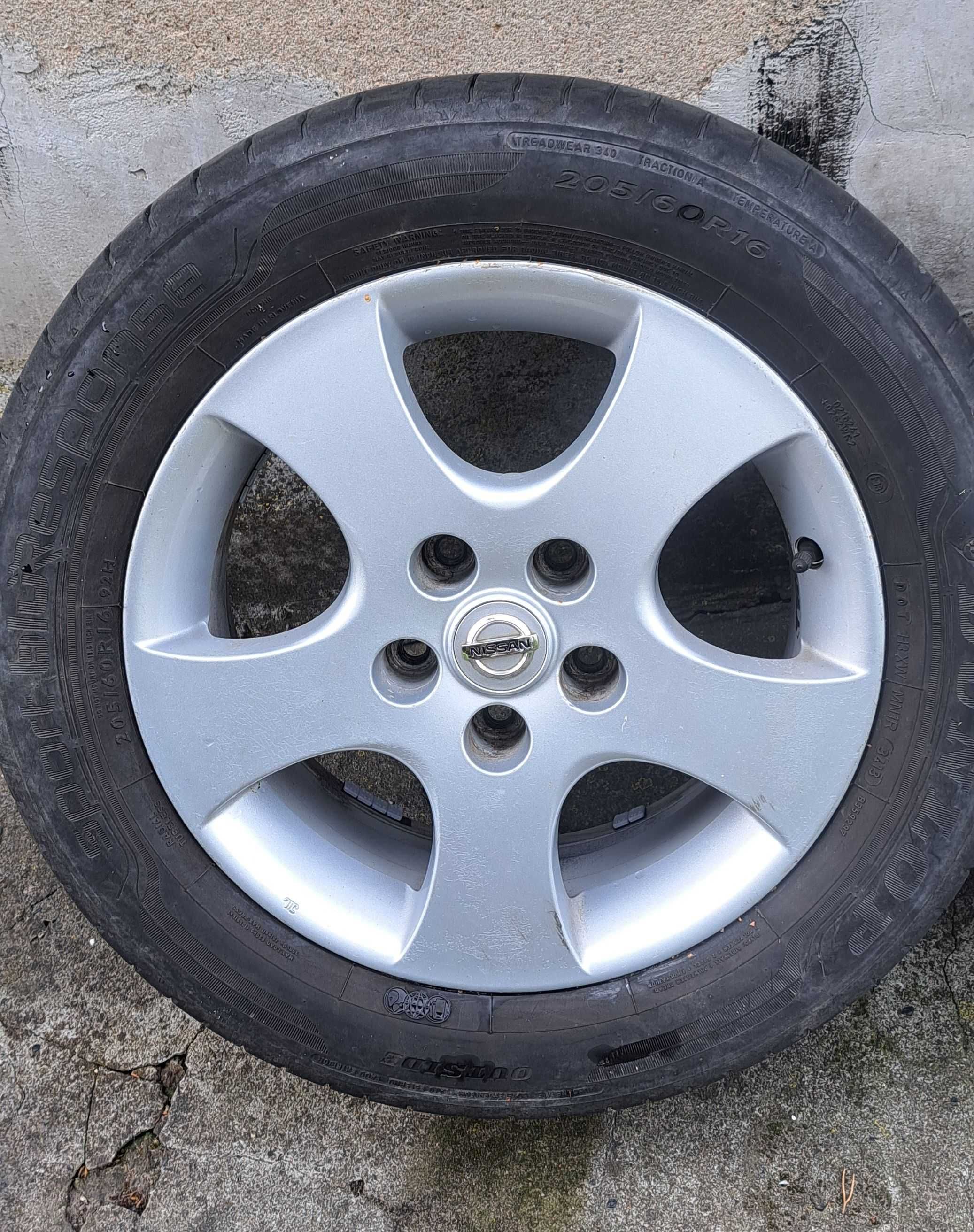 Felgi aluminiowe R16 do Nissana z oponami letnimi DUNLOP 205/60 R16