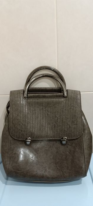 Жіночий рюкзак з екошкіри