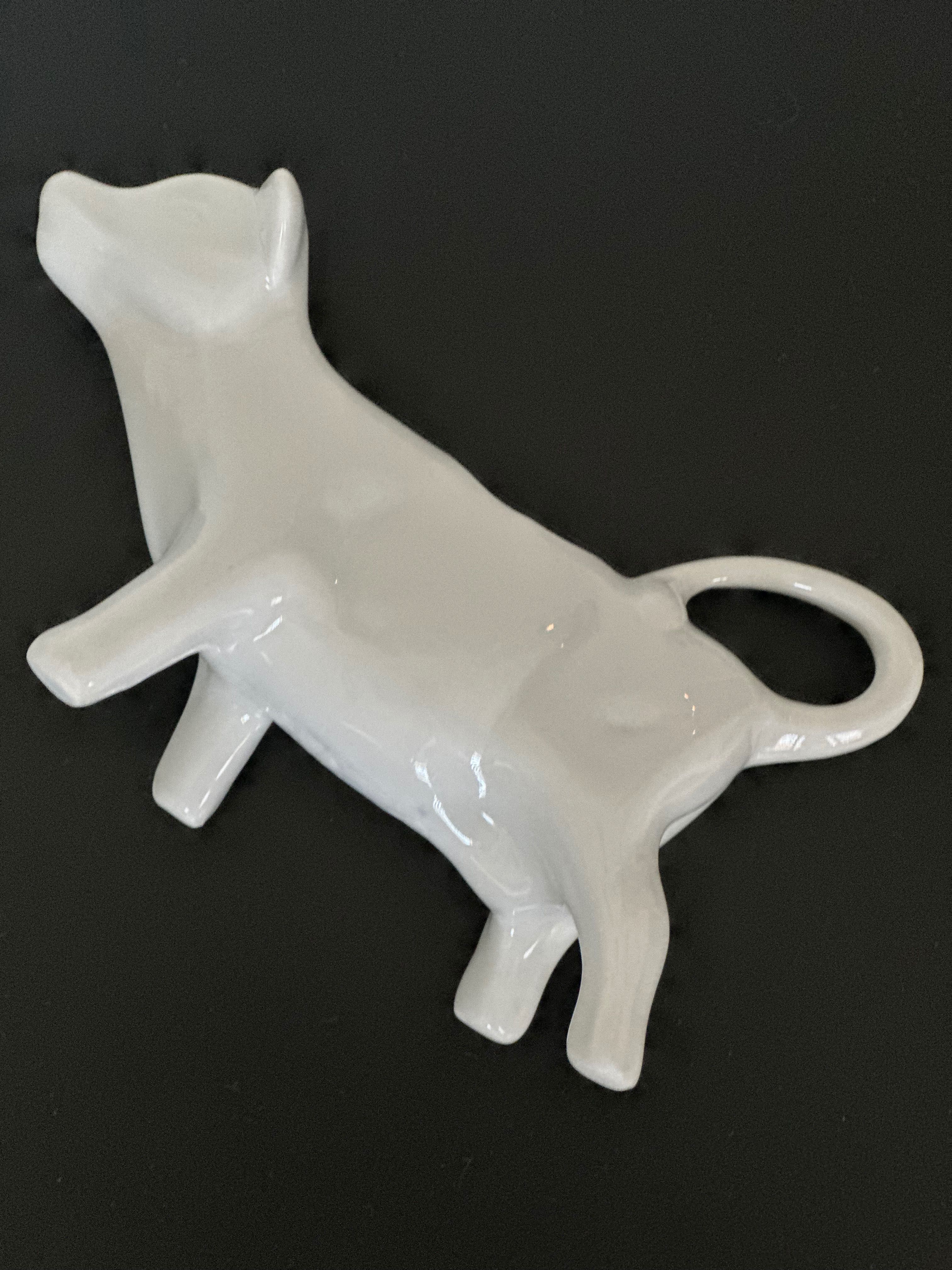 Biała porcelanowa mleczarka krowa do mleka handmade