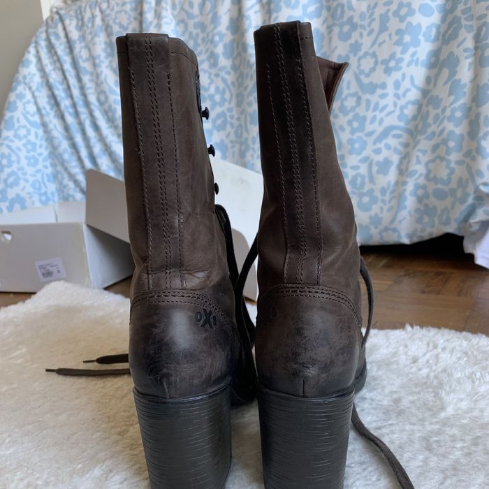 Botas OXs de pele castanha