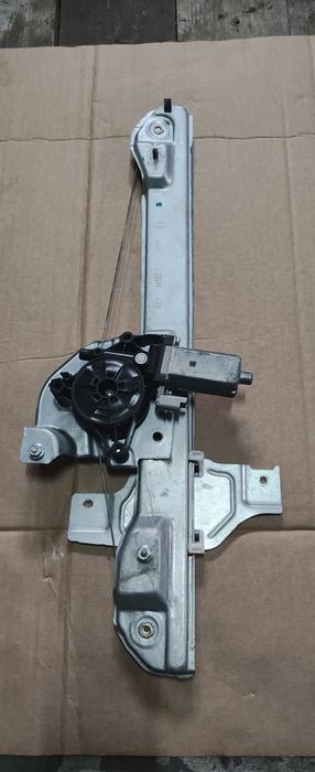 Podnośnik szyby prawy przód Citroen C3 2020r