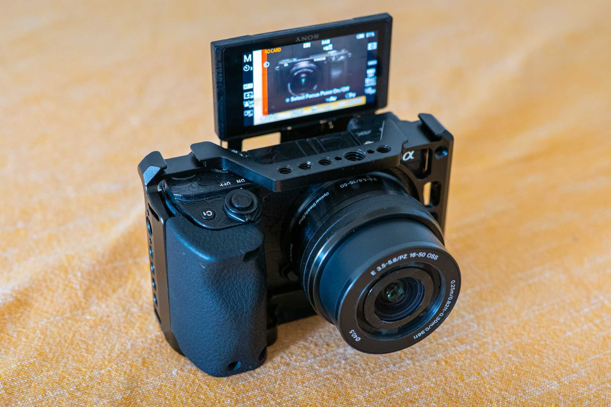 BUNDLE Sony a6400 e SIGMA 30mm f/1.4 para Vídeo e Fotografia