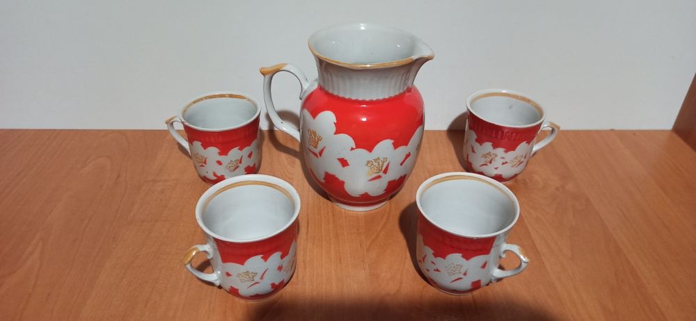 Продам  чайные и кофейные наборы.