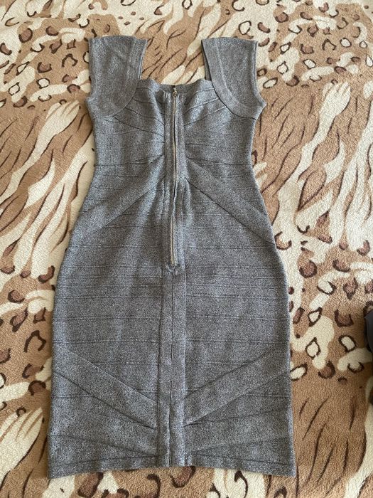 Платье утяжка с блестками серебро 46р.