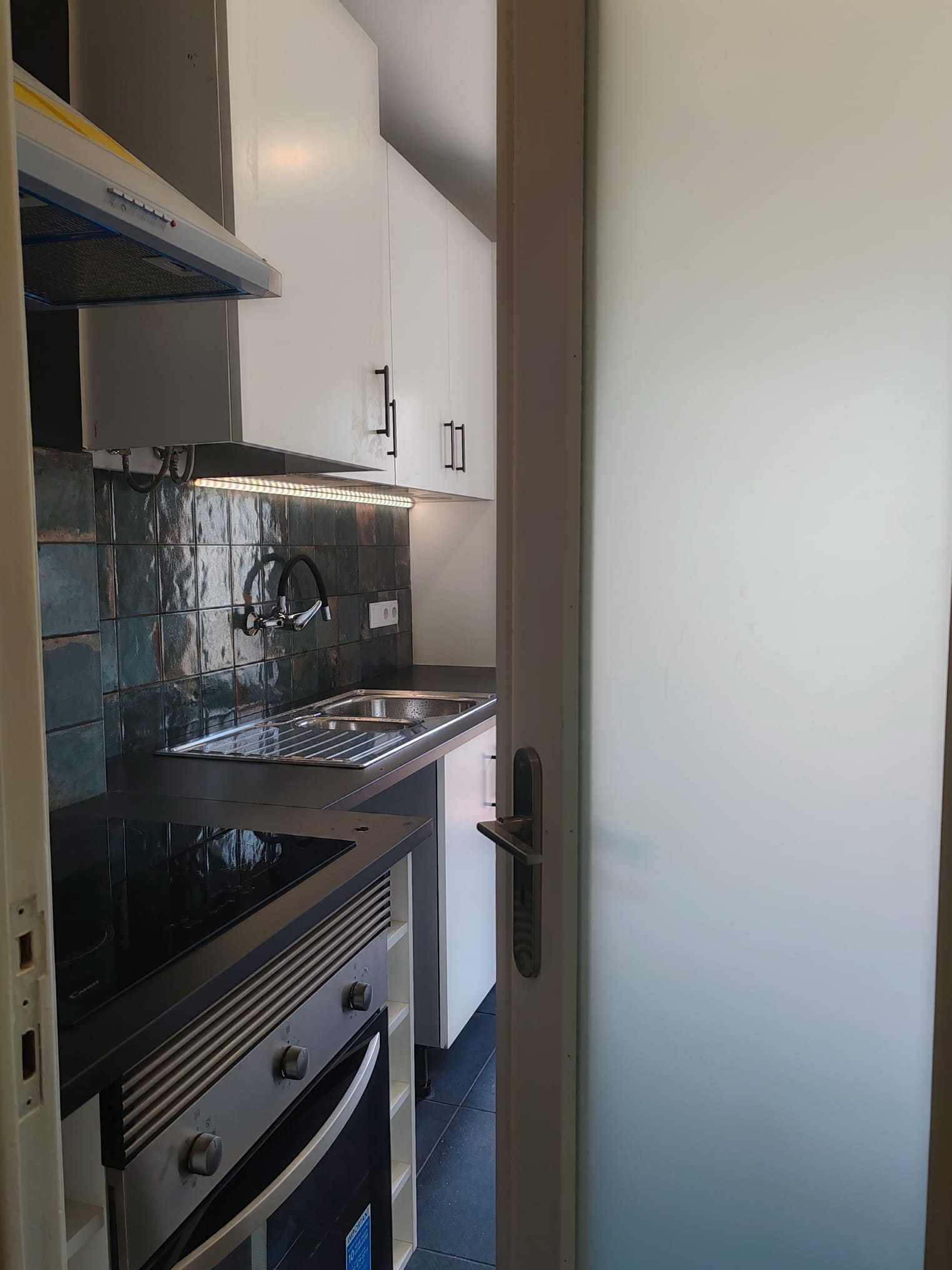 T1 com 3 varandas - Venda particular, s/ intermediação de imobiliárias