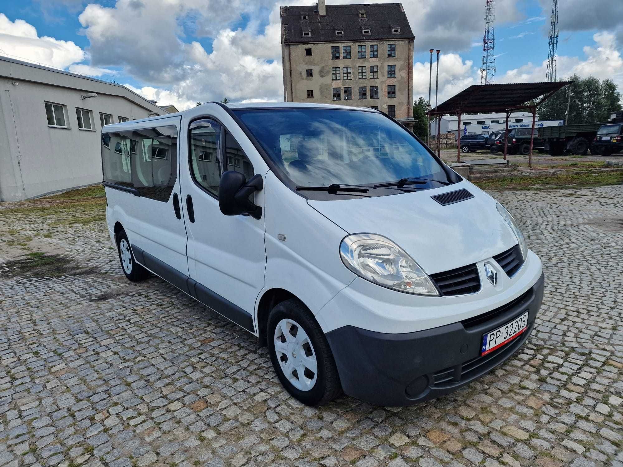 Renualt Trafic 2,0 DCI 2007r