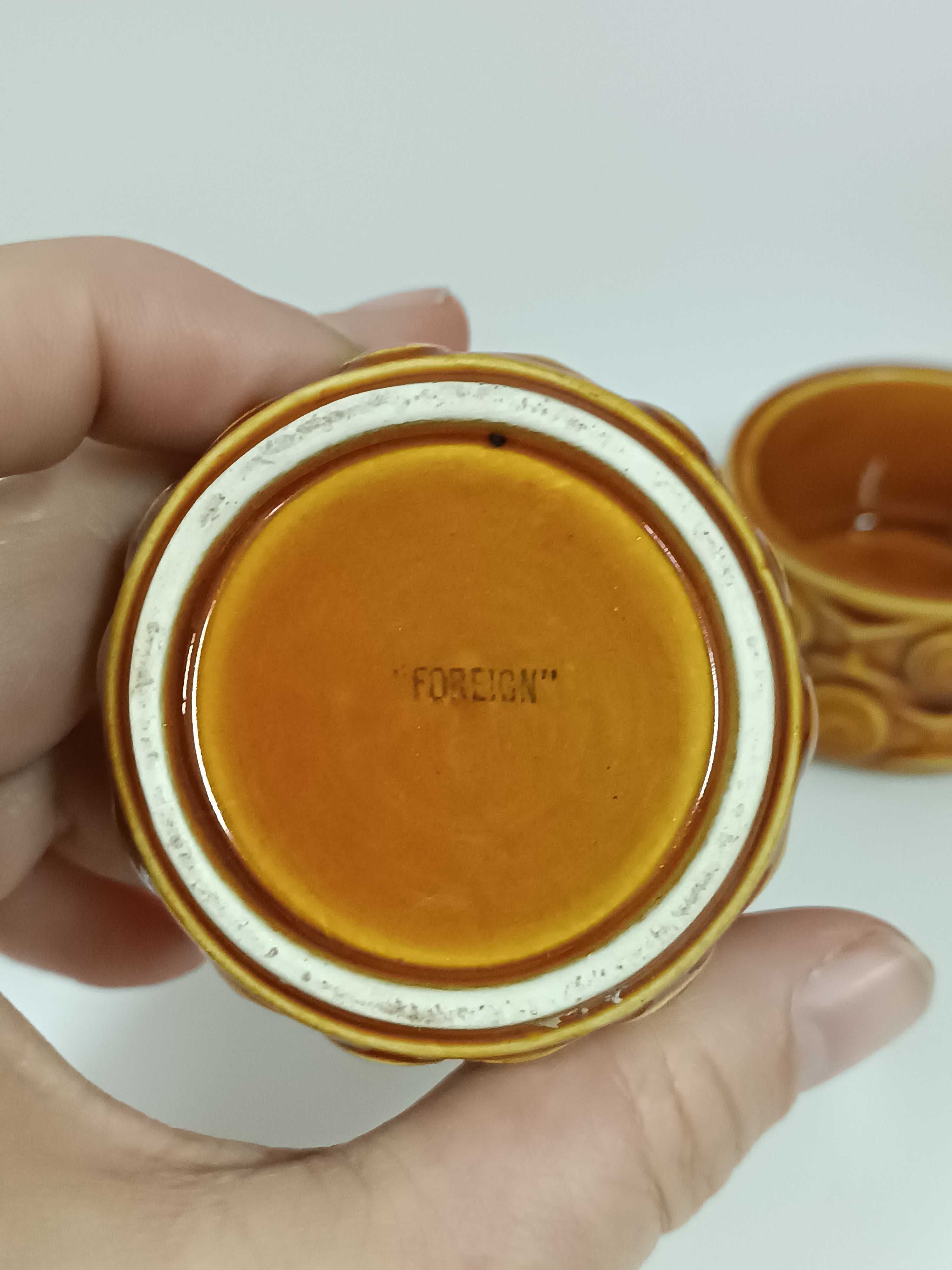 Par de pequenas taças em cermaica vidrada. Provavel Secla