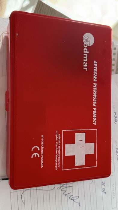 Apteczka samochowldowa bez zawartosci