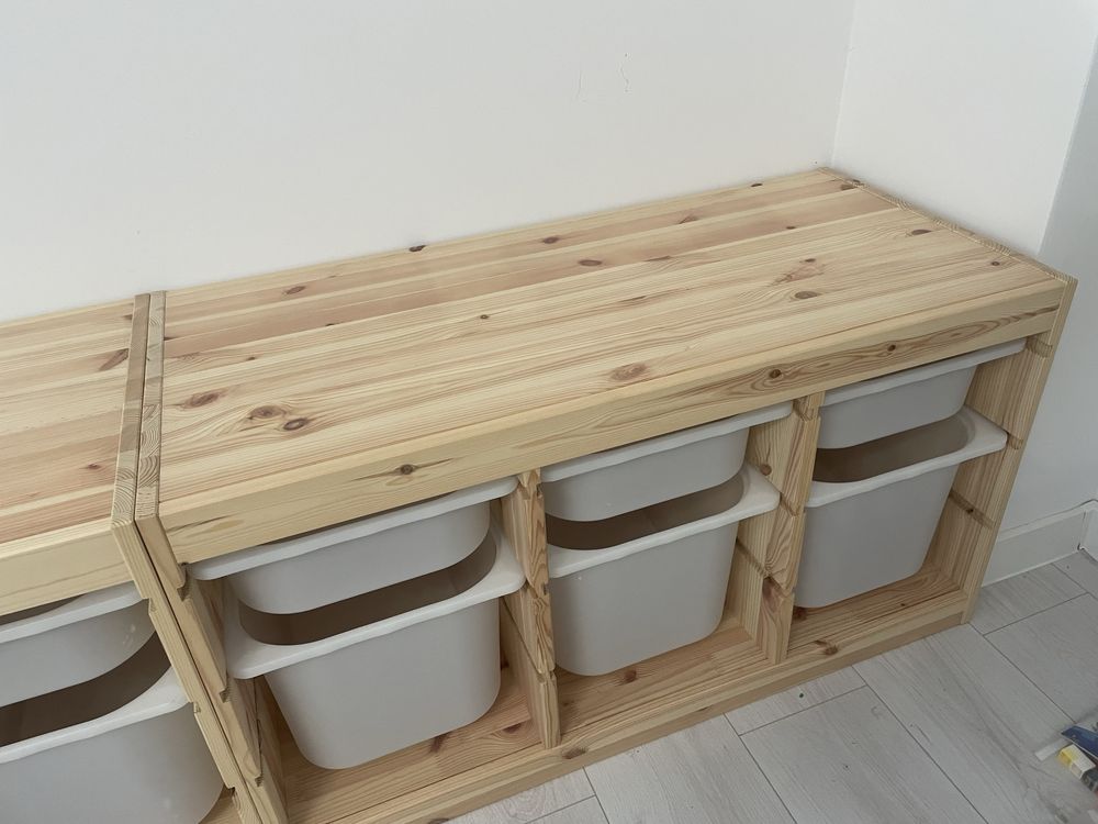 Ikea regał dzieciecy Trofast z pojemnikami