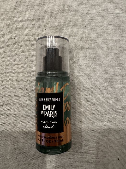 Sprzedam piekna mgielke do ciala emily in paris cena ostateczna