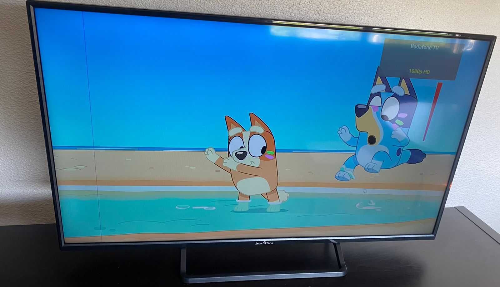 Vendo berço com colchão e uma tv 40