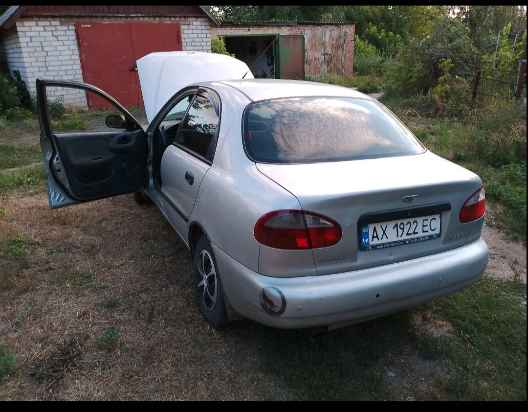 Продам машину Ланос