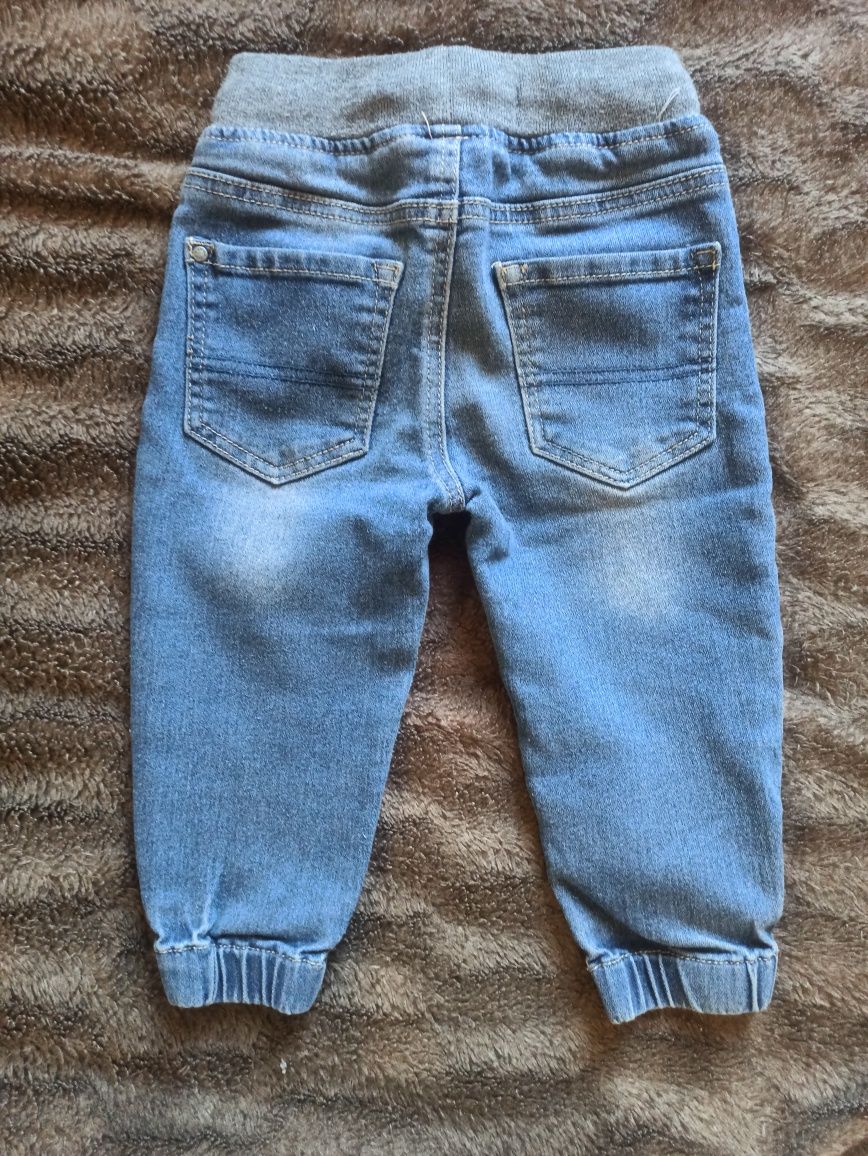 Детские джинсы на мальчика 86р.