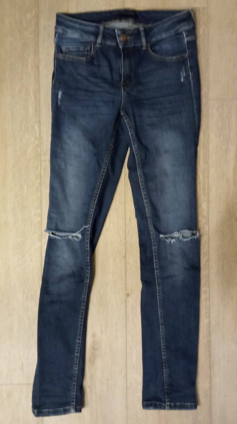 Jeansy Skinny Massimo Dutti xs z dziurami na kolanach