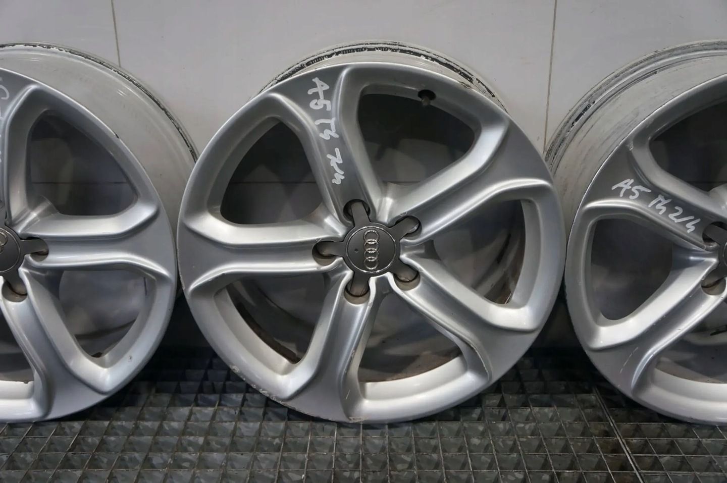 FELGI ALUFELGI KOŁA R17 17 5X112 7.5&quot; ET 28 AUDI A5 A4 A6