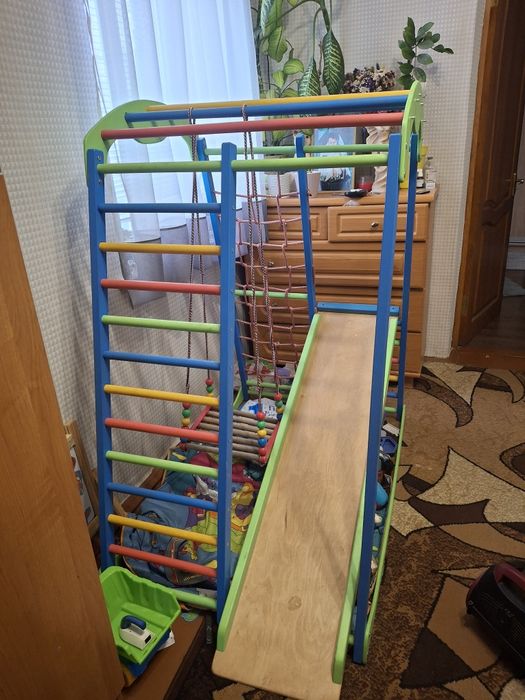 Дитячий спортивний комплекс