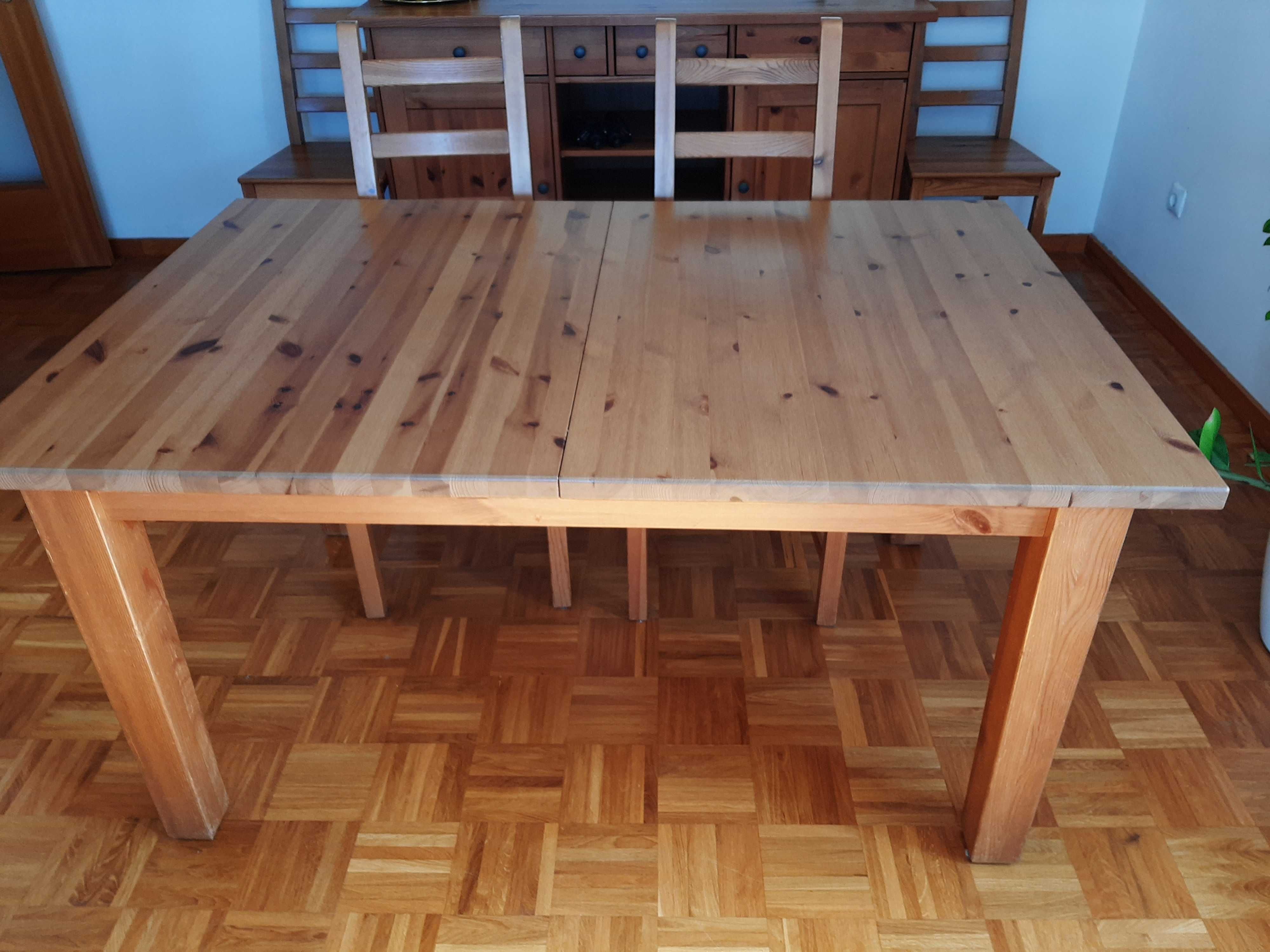 Mesa jantar e aparador e 6 cadeiras