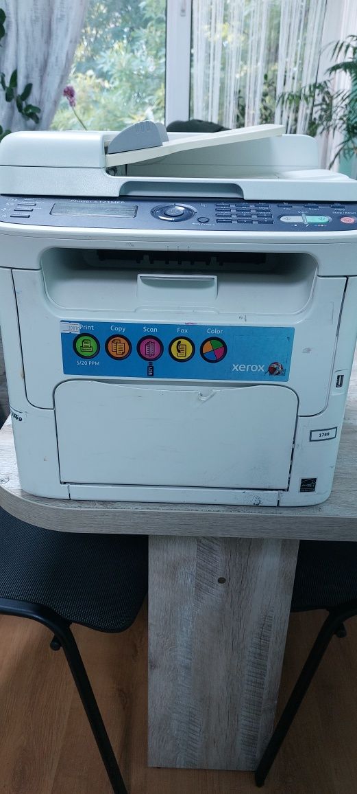 Кольоровий принтер, сканер, ксерокс (3в1) Xerox Phaser 6121MFP