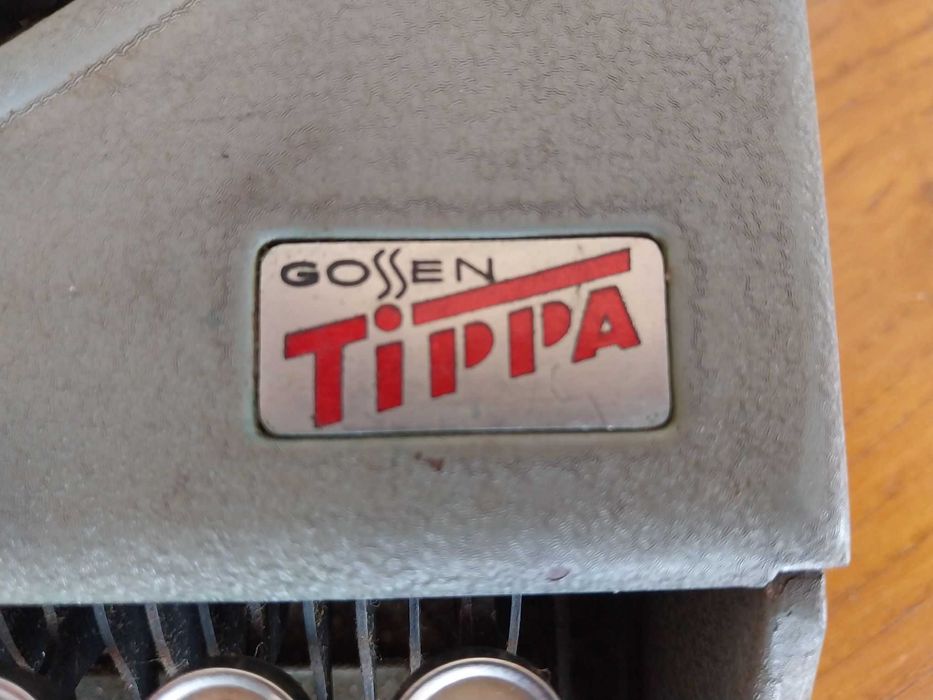 Máquina de Escrever Gossen Tippa – 1ª Geração – MK1