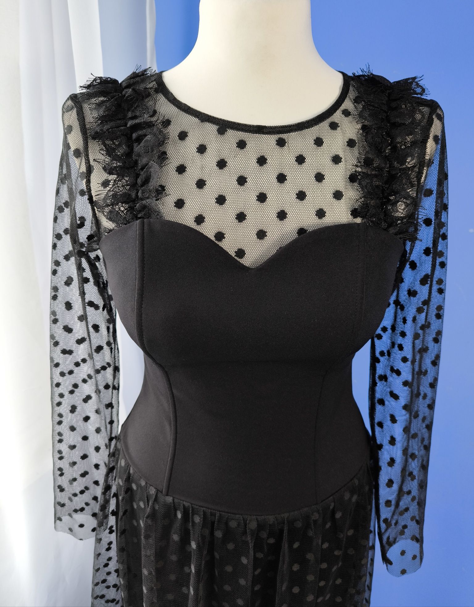 Nowa czarna sukienka z tiulem Monalena 36