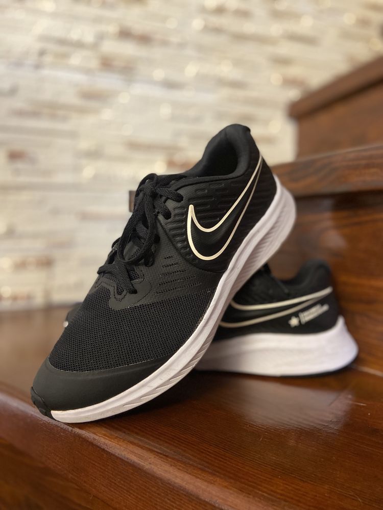 Кросівки Nike AQ3542-001