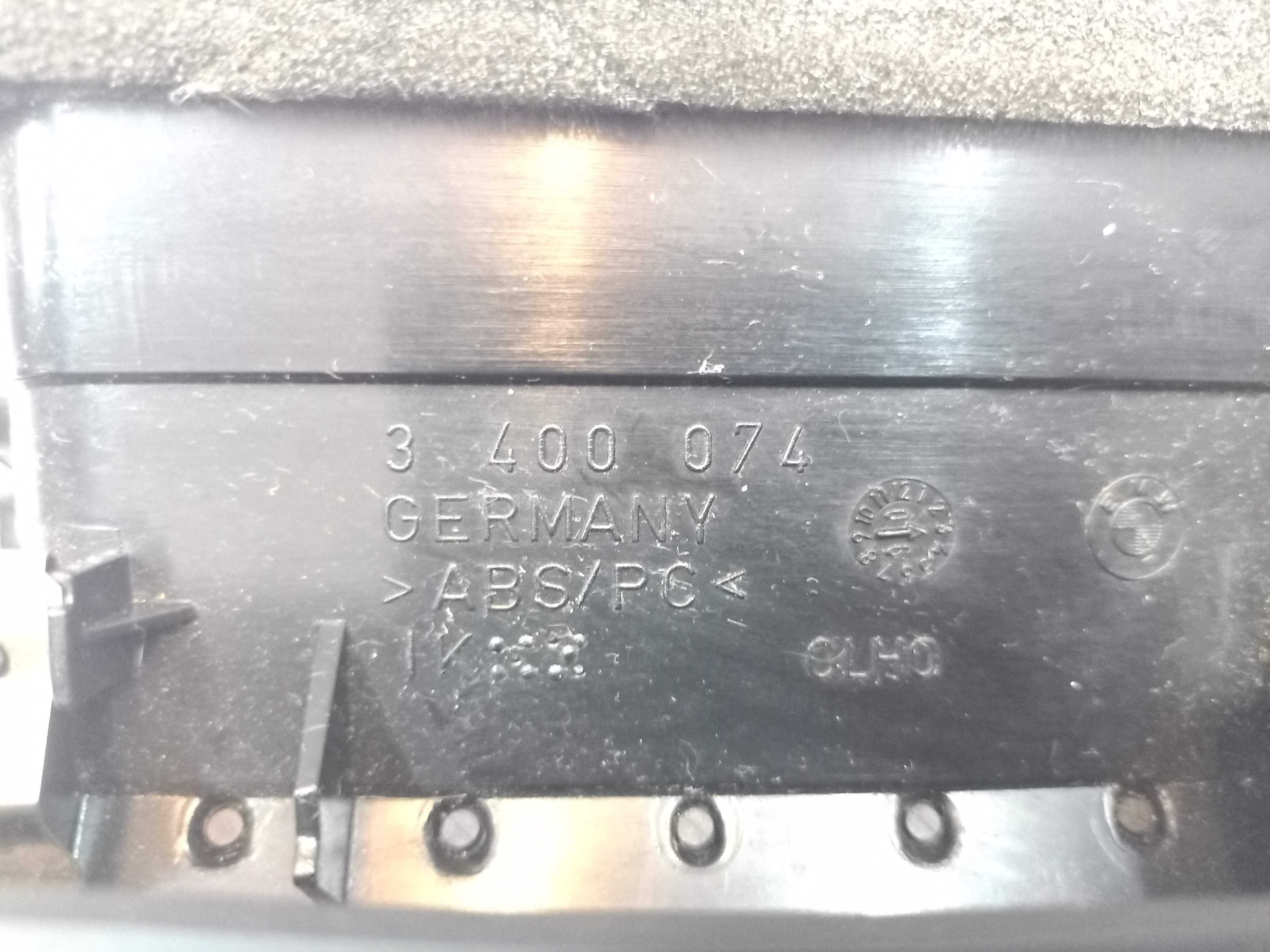 Kratka środkowa nawiewu wentylacji BMW E83 X3 wlot powietrza