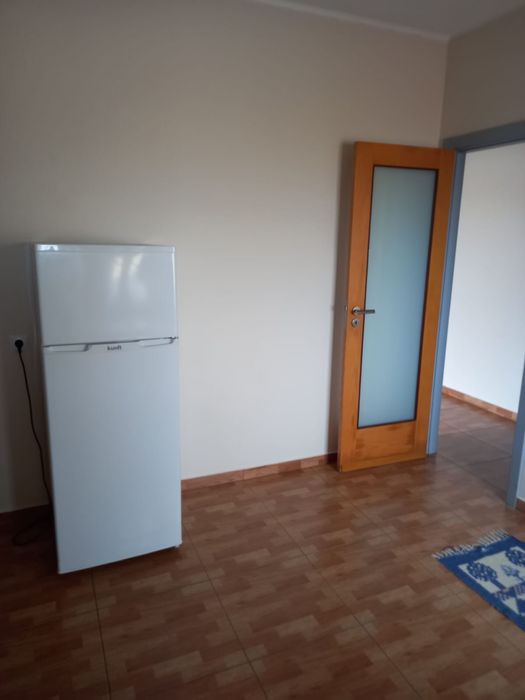 Aluga se t2  na vila da Vieira