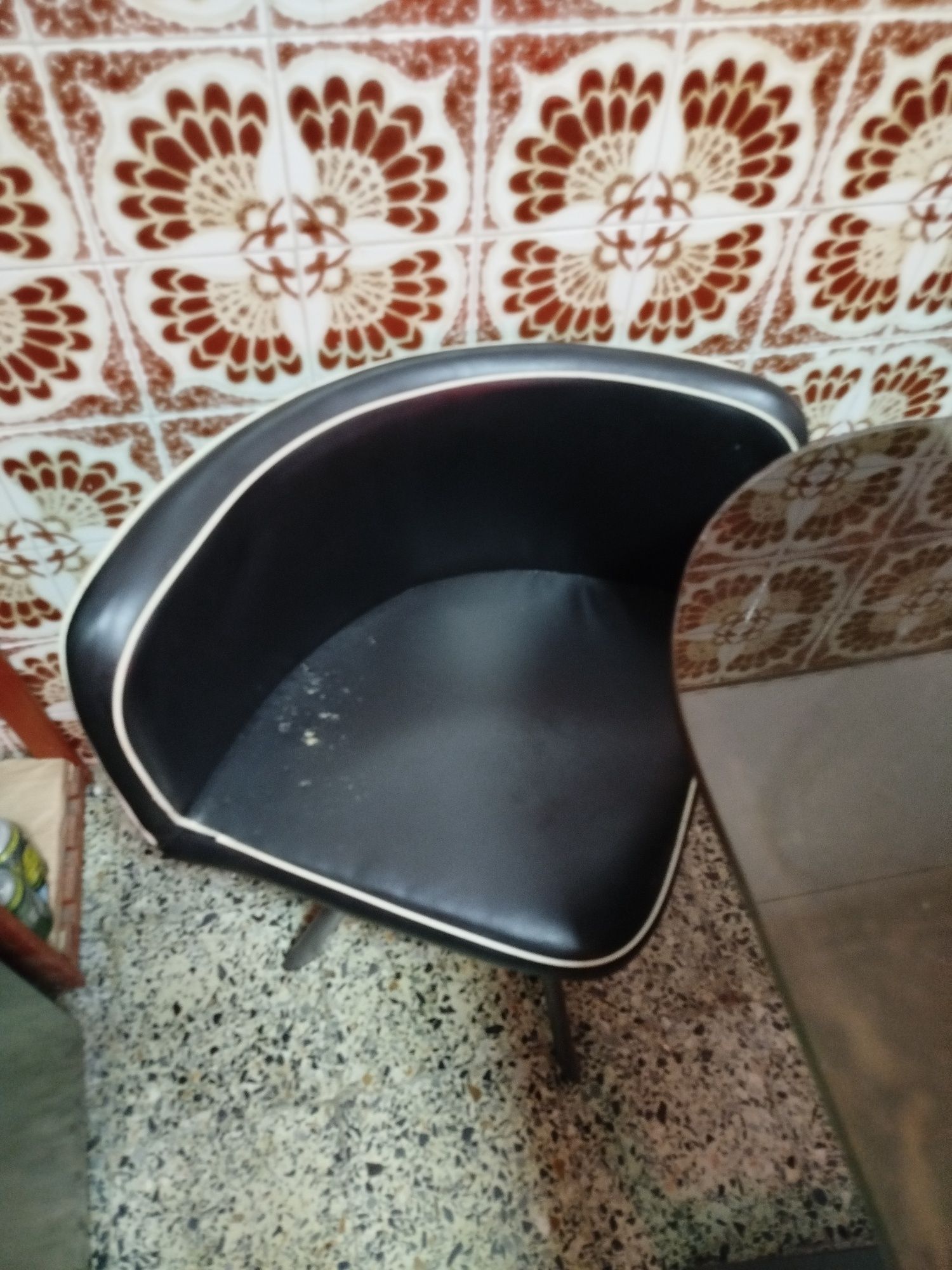 Mesa com 4 cadeiras
