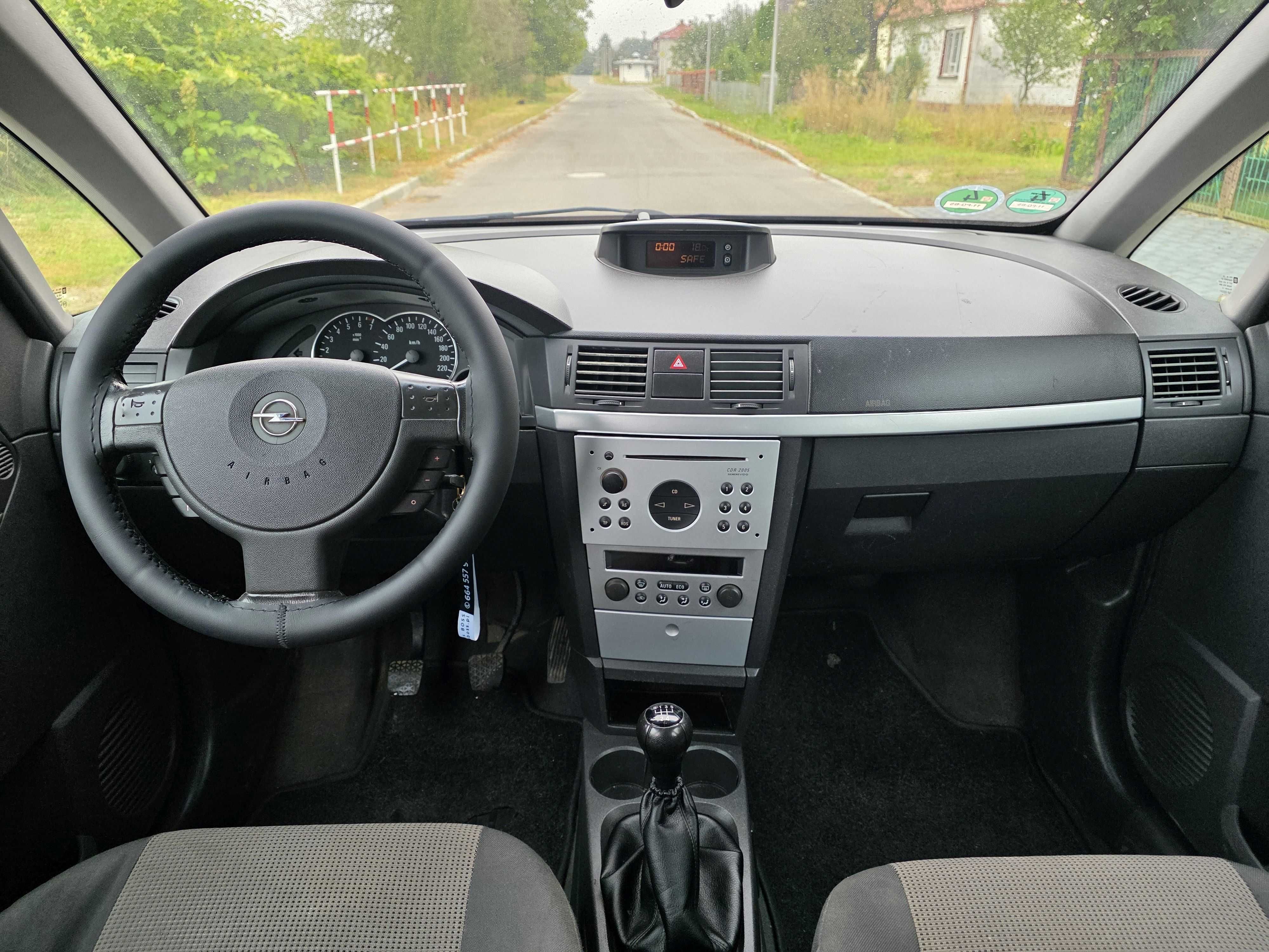 Opel Meriva 1,6 Benzyna 100KM 2004r, Hak, Klimatyzacja, Opłaty na Rok