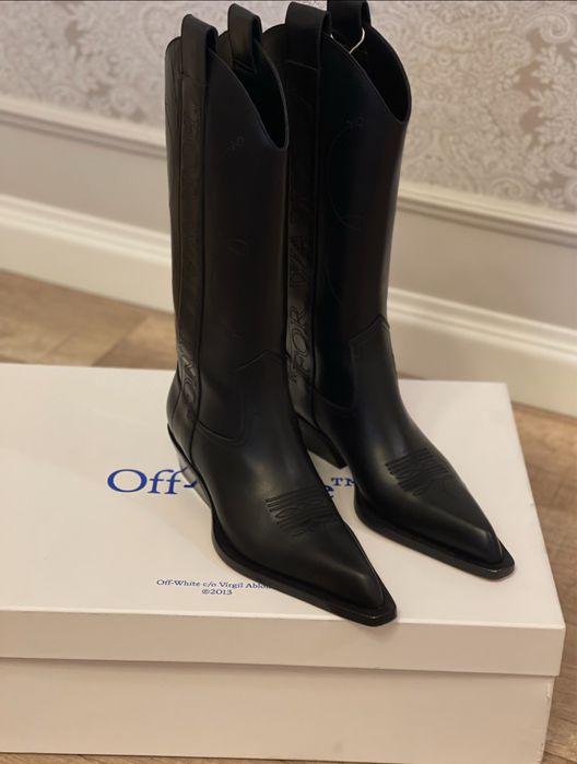 Чорні шкіряні козаки Off-White 36-й