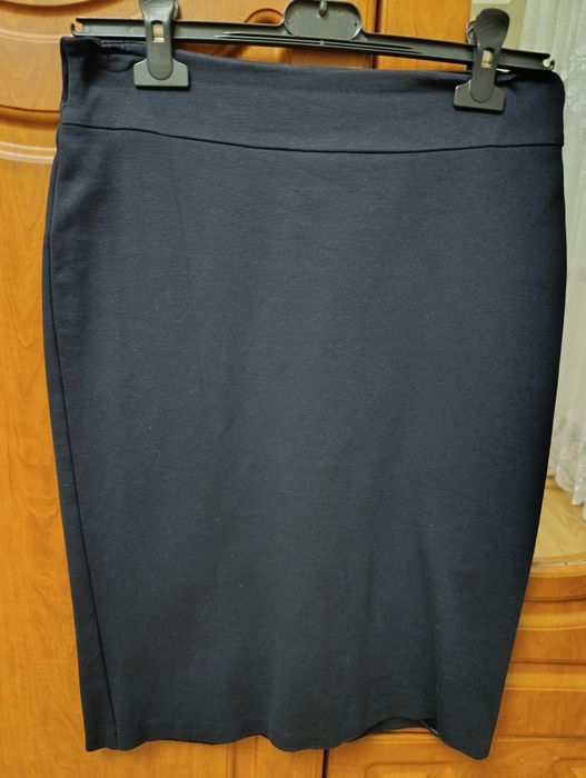 Спідниця темно-синього кольору