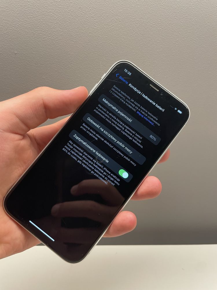Iphone xr 64gb 80% super stan.
