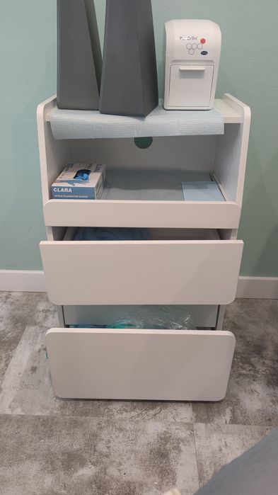 Przybornik podologiczny, kosmetyczny, szafka pod frezarke