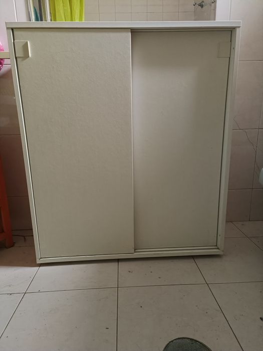 Vendo móvel de casa e banho