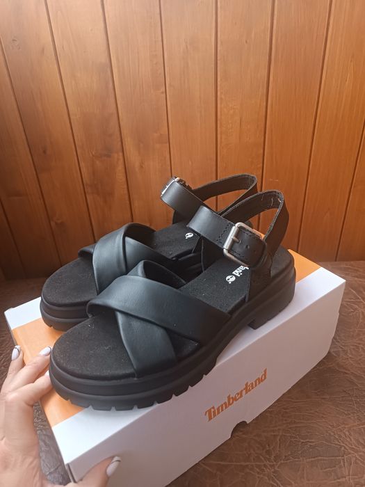 Timberland Шкіра по ЗНИЖЦІ!Нові босоніжки,не підійшов розмір! Зручні!