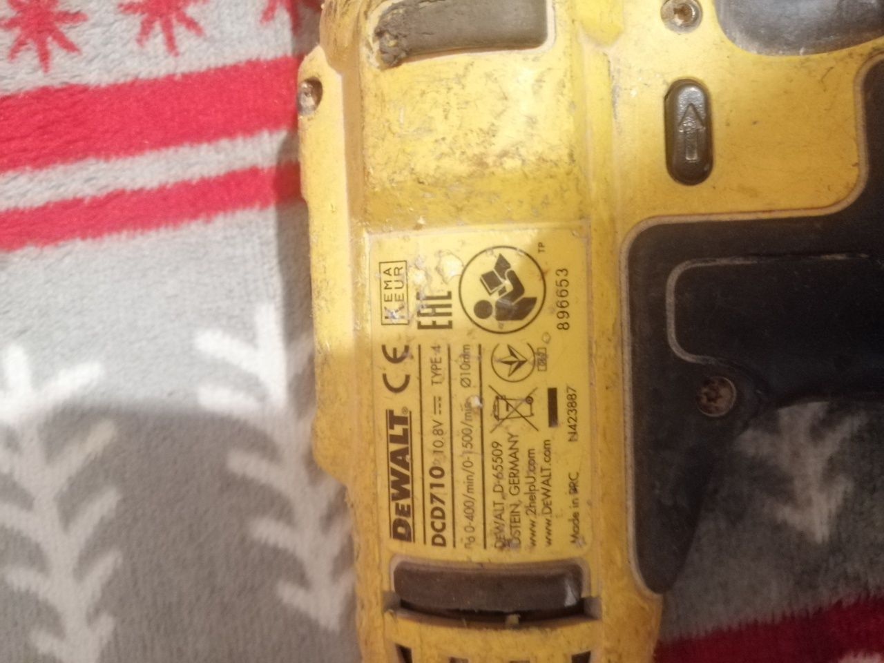 Продам шуруповерт dewalt dcd 710