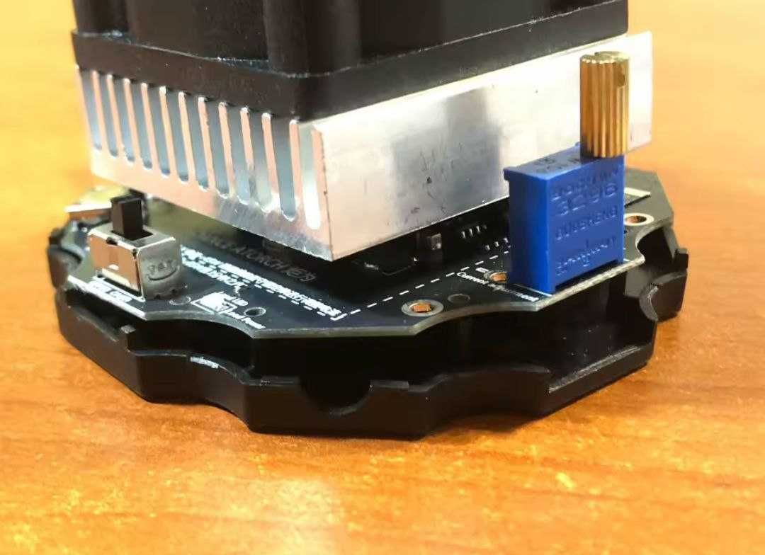 USB навантаження електронне регульоване 65Вт навантажувальний резистор