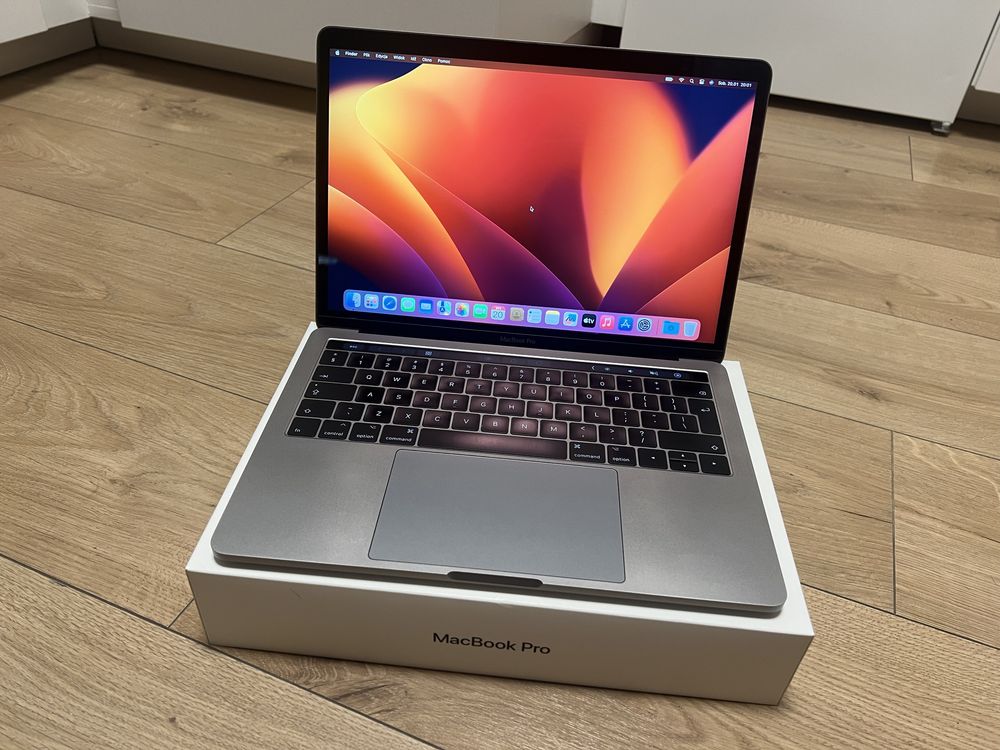 MacBook Pro 13,3” TOUCH BAR TOUCH ID 8/256 GB w PERFEKCYJNYM stanie!