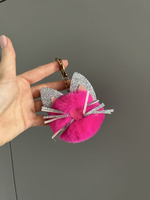 brelok breloczek pompon różowy kotek