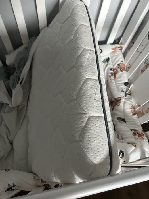 Łóżeczko dla dziecka z przyborami